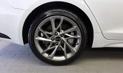 Genesis G70 2025, 7435 км, за 24442.56 USD