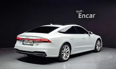 Audi A7 2022, 90873 км, за 26423.82 USD