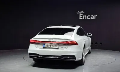 Audi A7 2022, 90873 км, за 26423.82 USD