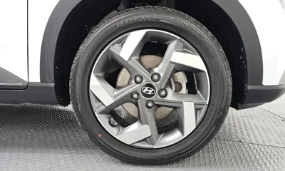 Hyundai Venue 2020, 85560 км, за 9189.97 USD