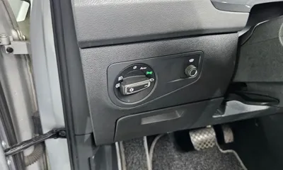 Volkswagen Tiguan 2018, 168273 км, за 11388.94 USD - фото 17