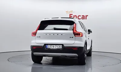 Volvo XC40 2021, 97342 км, за 17876.87 USD - фото 4