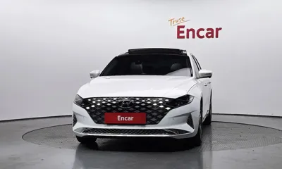 Hyundai Grandeur 2023, 60211 км, за 15938.08 USD