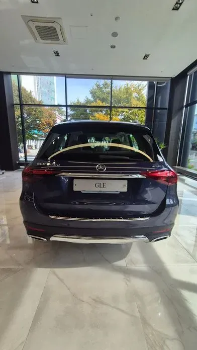 Mercedes-Benz GLE-Class 2025, 50 км, за 71878.69 USD - фото 7