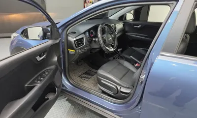 Kia Stonic 2019, 18704 км, за 8089.05 USD - фото 10