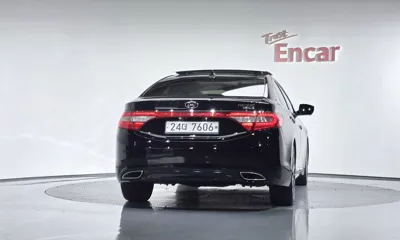 Hyundai Grandeur 2014, 201839 км, за 3818.03 USD