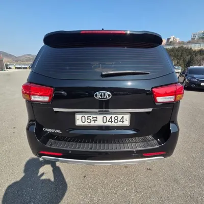 Kia Canival 2017, 90000 км, за 9042.42 USD