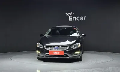 Volvo S60 2015, 110438 км, за 3938.56 USD
