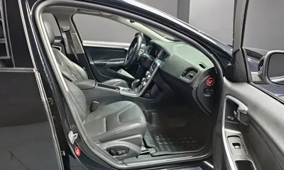 Volvo S60 2015, 110438 км, за 3938.56 USD - фото 11