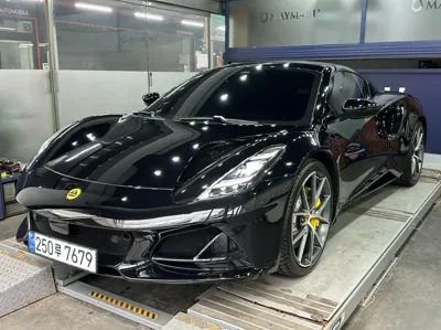 Lotus Emira 2024, 6491 км, за 63607.72 USD - фото 7