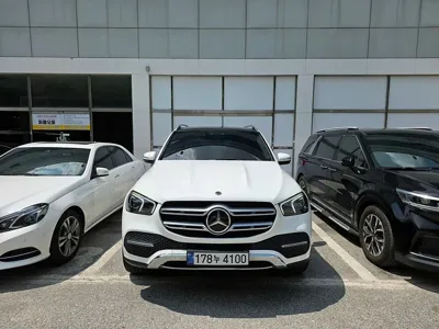 Mercedes-Benz GLE-Class 2021, 94000 км, за 33177.23 USD