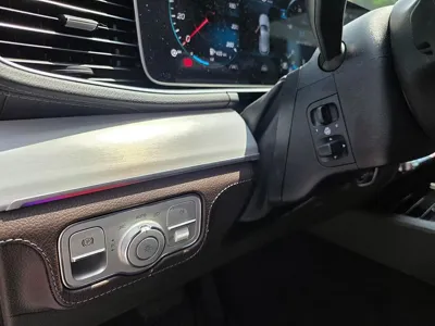 Mercedes-Benz GLE-Class 2021, 94000 км, за 33177.23 USD - фото 12