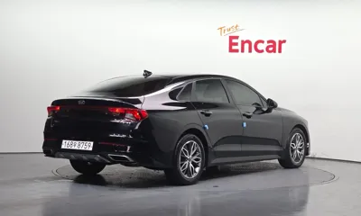 Kia K5 2021, 115053 км, за 10241.16 USD
