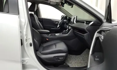 Toyota RAV4 2024, 32510 км, за 27163.91 USD - фото 11