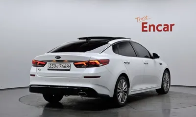 Kia K5 2019, 76328 км, за 11303.55 USD