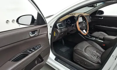 Kia K5 2019, 76328 км, за 11303.55 USD - фото 10