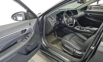 Hyundai Sonata 2022, 167768 км, за 8336.62 USD - фото 10