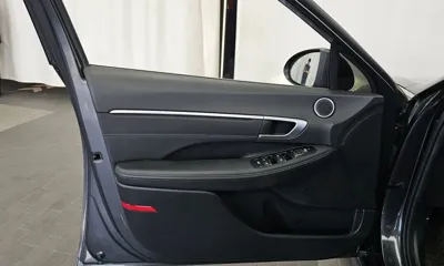 Hyundai Sonata 2022, 167768 км, за 8336.62 USD - фото 24