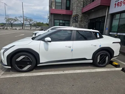 Kia EV4 2026, 1321 км, за 7850.86 USD