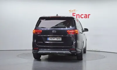 Kia Canival 2020, 53699 км, за 10097.73 USD