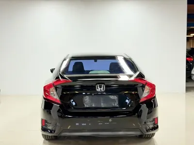 Honda Civic 2017, 130000 км, за 6687.61 USD