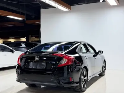 Honda Civic 2017, 130000 км, за 6687.61 USD