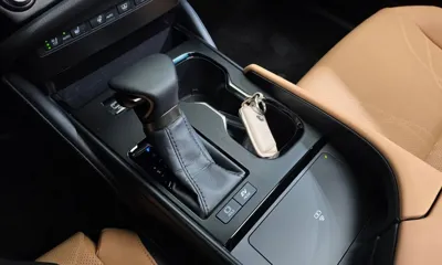 Lexus ES 2025, 30036 км, за 36431.67 USD - фото 9