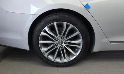 Hyundai Genesis 2016, 128020 км, за 4726.27 USD
