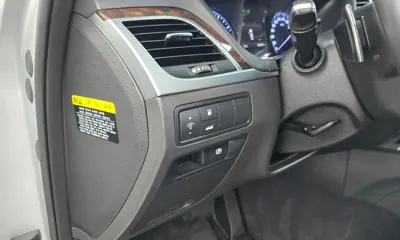 Hyundai Genesis 2016, 128020 км, за 4726.27 USD - фото 15