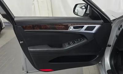 Hyundai Genesis 2016, 128020 км, за 4726.27 USD - фото 24
