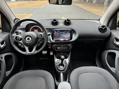 Smart Smart Fortwo 2018, 50000 км, за 9387.69 USD