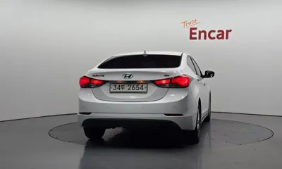 Hyundai Avante 2016, 164602 км, за 3612.72 USD