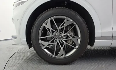 Genesis GV70 2023, 31869 км, за 29210.98 USD