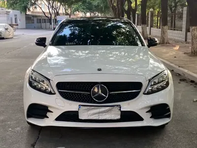 Mercedes-Benz C-Class 2021, 100000 км, за 18398.22 USD