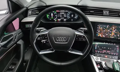 Audi e-tron 2022, 68149 км, за 29217.37 USD - фото 14