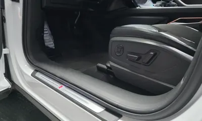 Audi e-tron 2022, 68149 км, за 29217.37 USD - фото 35