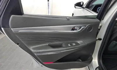 Hyundai Grandeur 2020, 171949 км, за 11074.92 USD - фото 25
