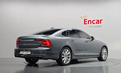 Volvo S90 2019, 155839 км, за 11920.52 USD