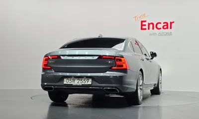 Volvo S90 2019, 155839 км, за 11920.52 USD