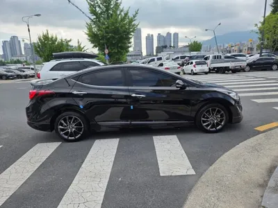 Hyundai Avante 2015, 169908 км, за 3711.66 USD