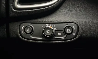 ChevroletGMDaewoo Trax 2018, 140122 км, за 4228.61 USD - фото 18