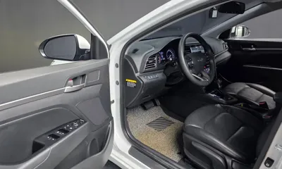 Hyundai Avante 2019, 120212 км, за 6892.48 USD - фото 10