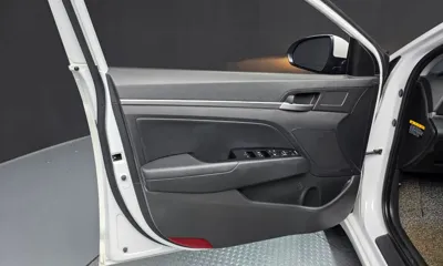 Hyundai Avante 2019, 120212 км, за 6892.48 USD - фото 24