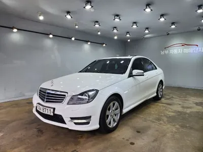 Mercedes-Benz C-Class 2013, 92858 км, за 3818.03 USD