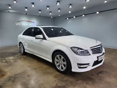 Mercedes-Benz C-Class 2013, 92858 км, за 3818.03 USD