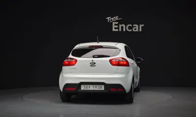 Kia Pride 2014, 137871 км, за 2145.22 USD
