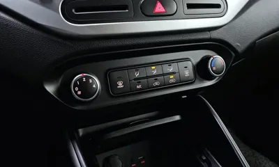 Kia Carens 2018, 114105 км, за 5880.41 USD - фото 15