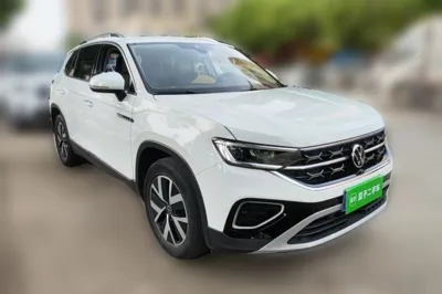 Volkswagen Tayron 2023, 31400 км, за 27601 USD