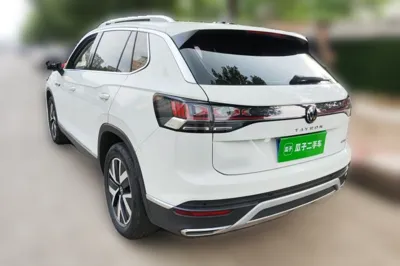 Volkswagen Tayron 2023, 31400 км, за 27601 USD