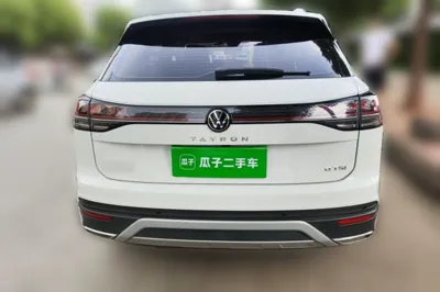 Volkswagen Tayron 2023, 31400 км, за 27601 USD